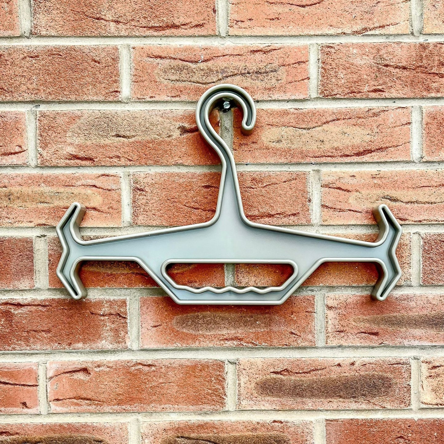 Khaki Hanger