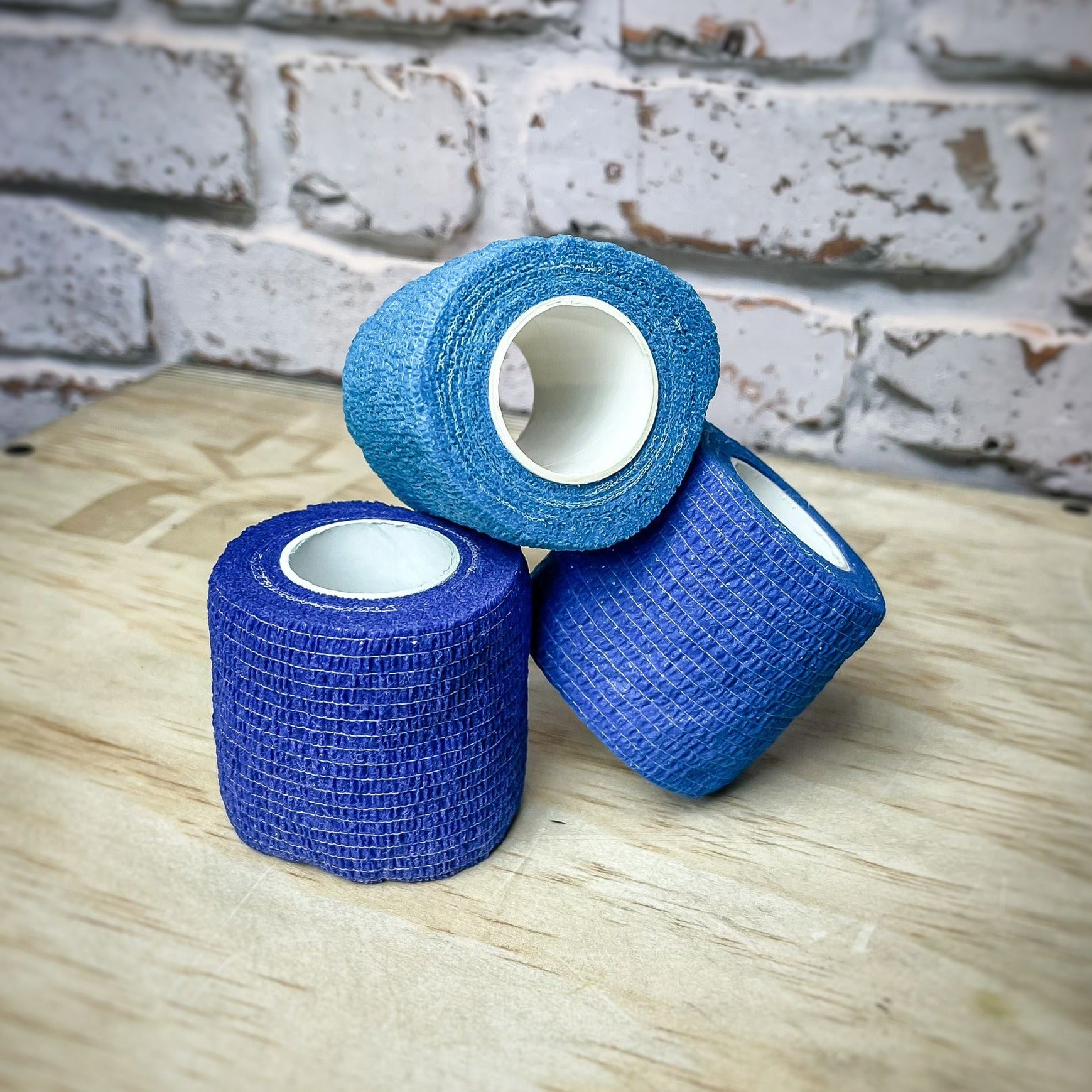 Summum Fit Thumb Tape Weightlifting - Blue Hook Grip Tape Flexible, Durable  & Easy to Apply. Sweat Proof Lifting Tape That Stays Put During Intense