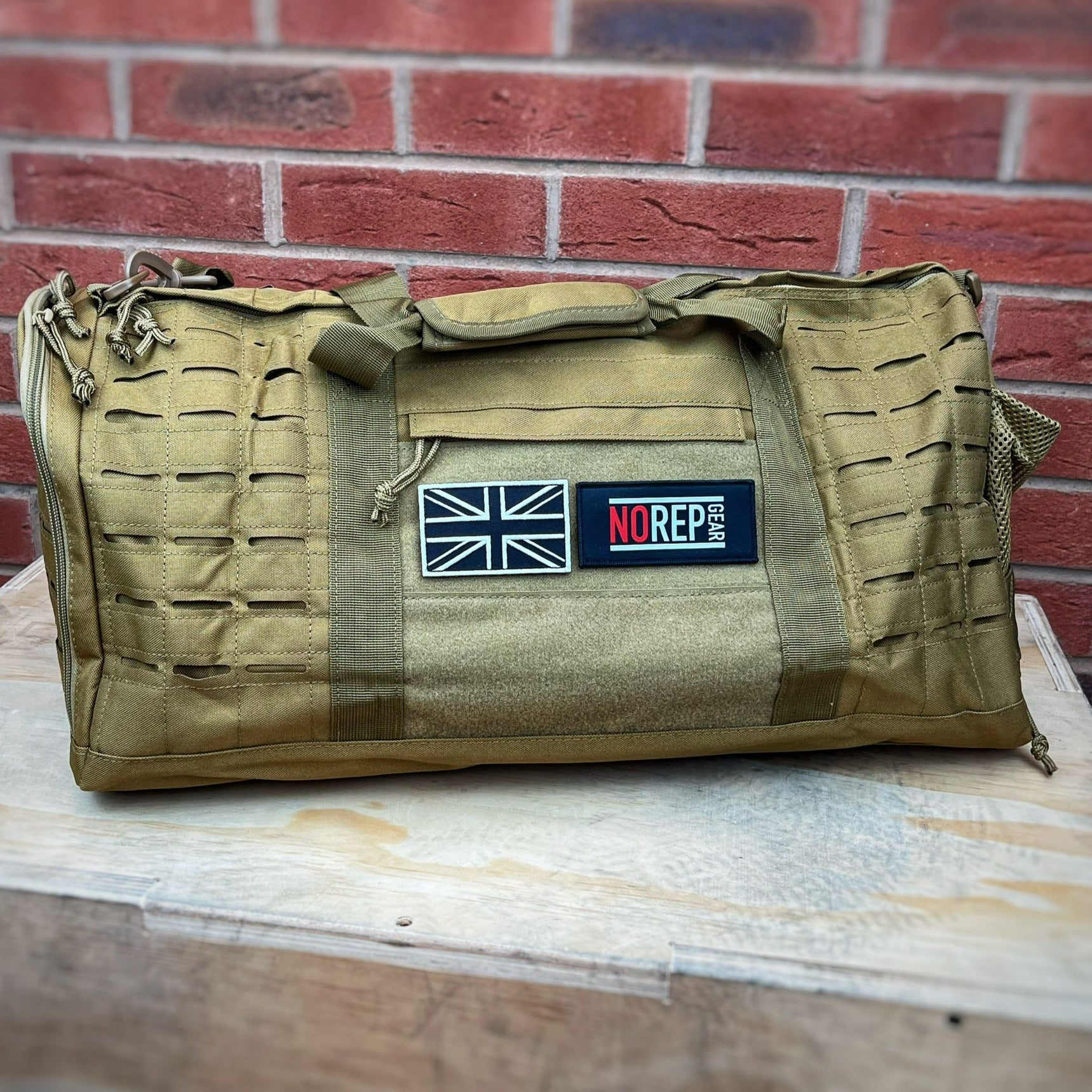 Khaki duggel bag, NRG bags